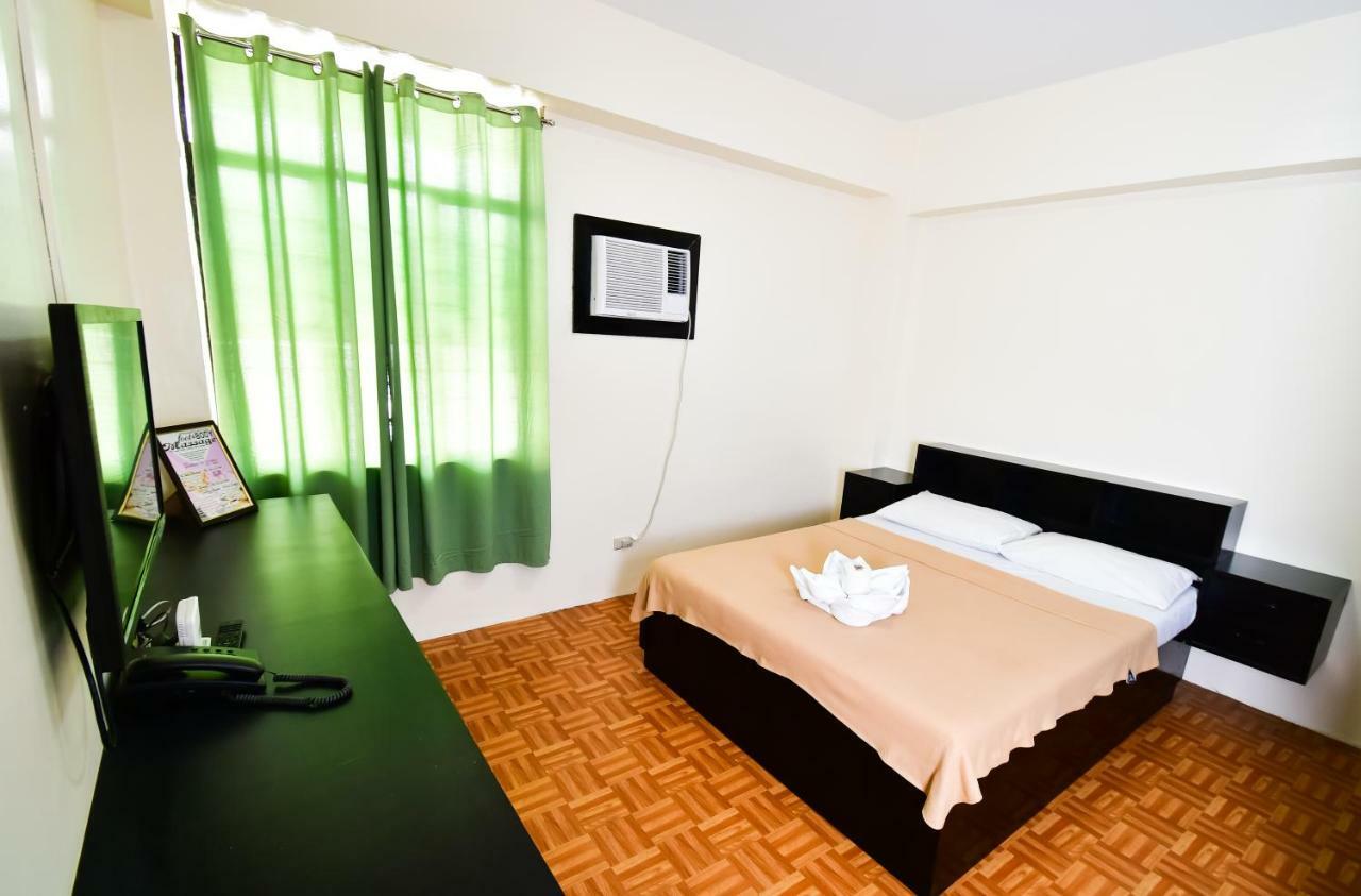 Casa Blanca Apartment มะนิลา ภายนอก รูปภาพ